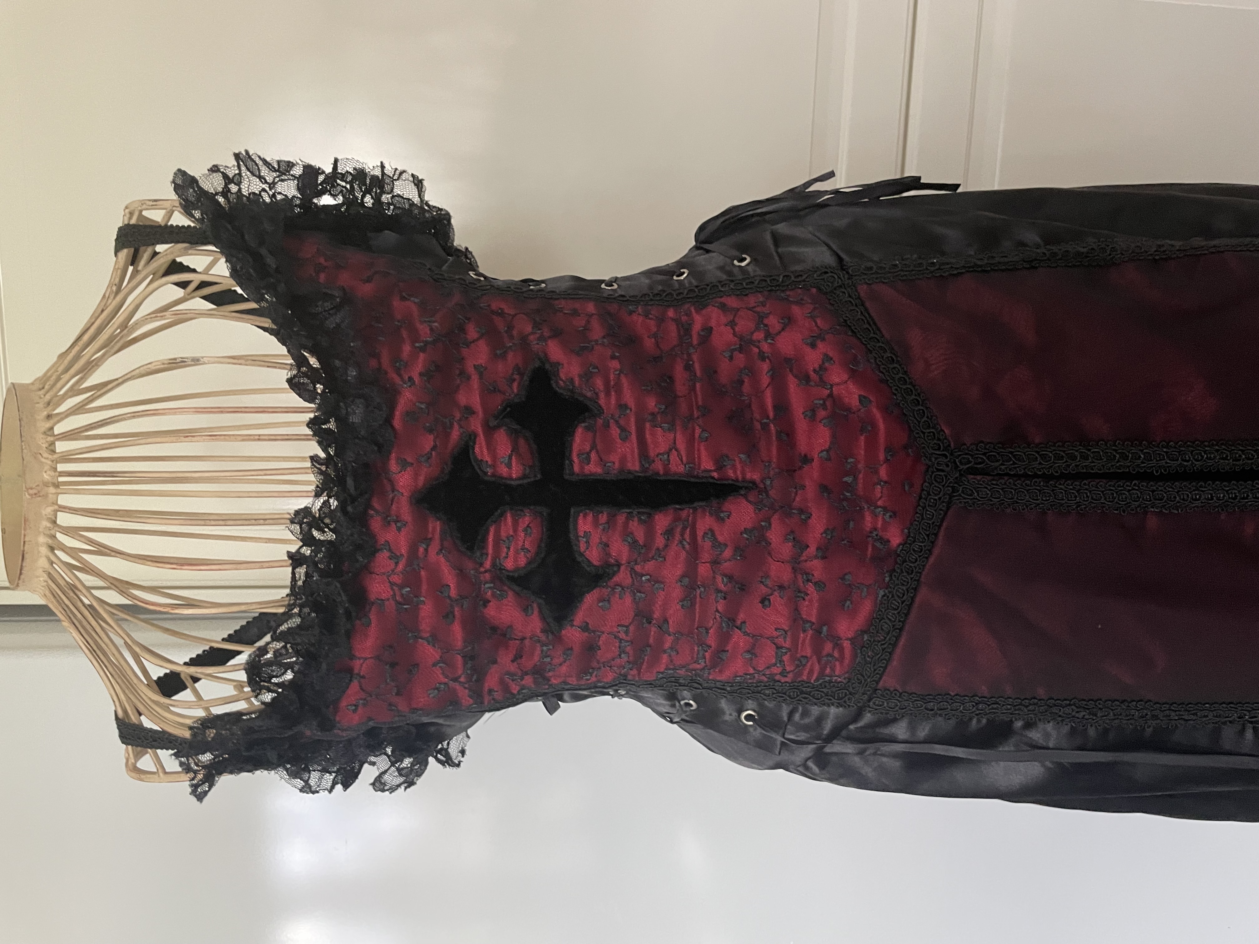 dámské šaty gothic, punk styl