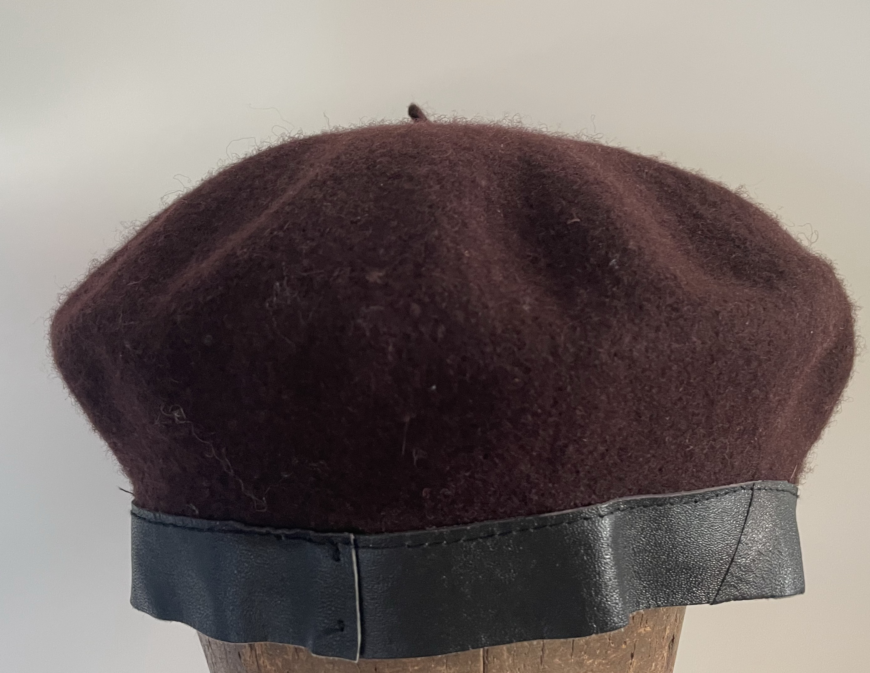baret dobový