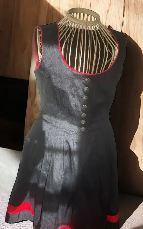 dámské šaty v selském dirndl stylu vel.. 36/38 
