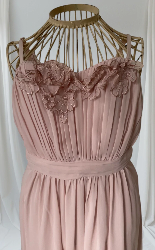 dámské elegantní společenské šaty vel. 36/38