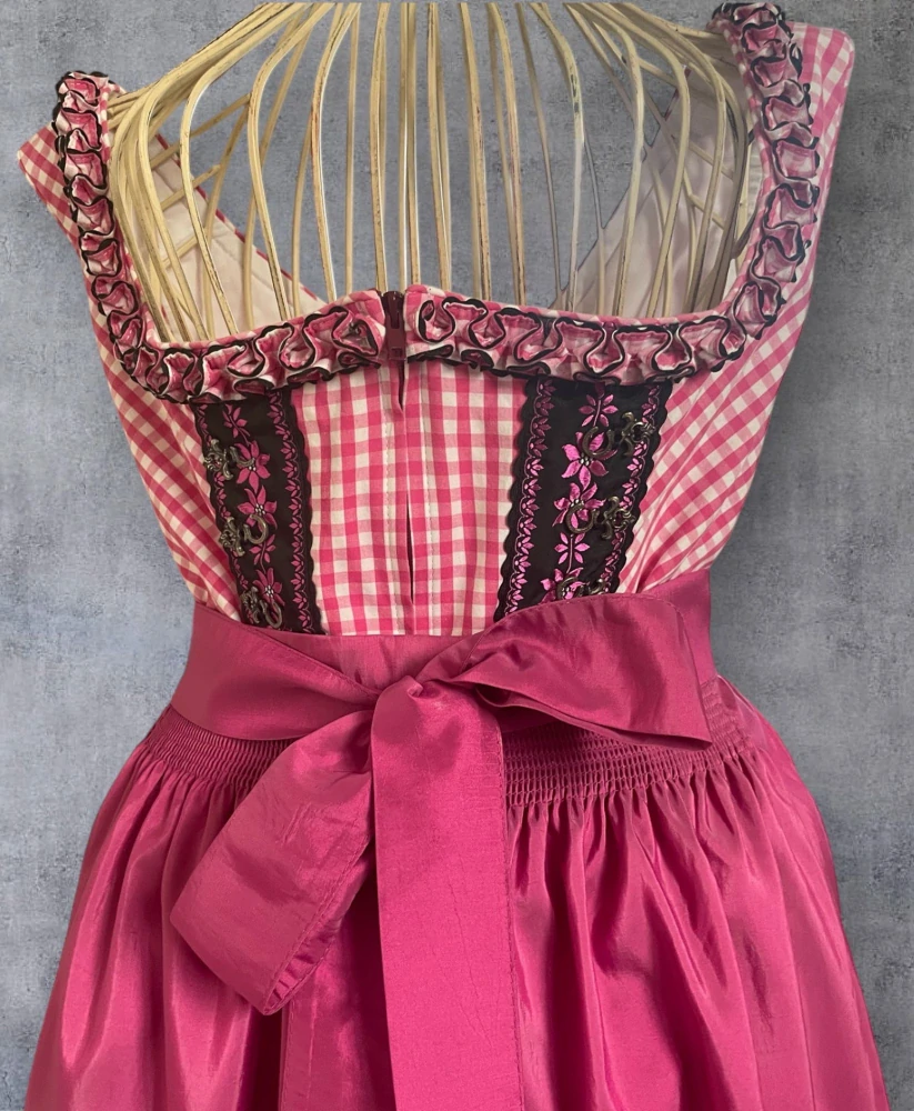 dámské šaty v selském dirndl stylu vel. 42