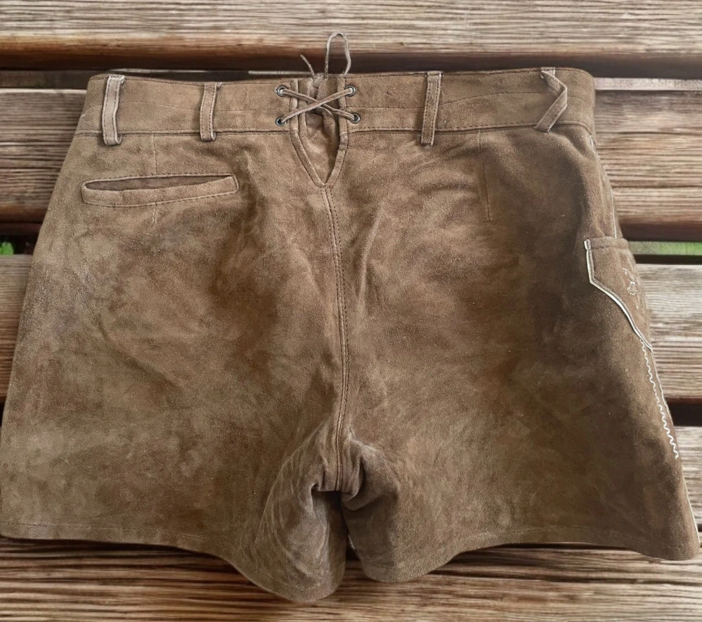 dámské kožené dirndl, selské kraťasy vel. 42