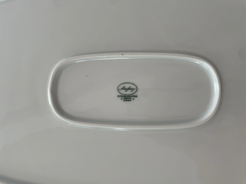 velký porcelánový talíř 