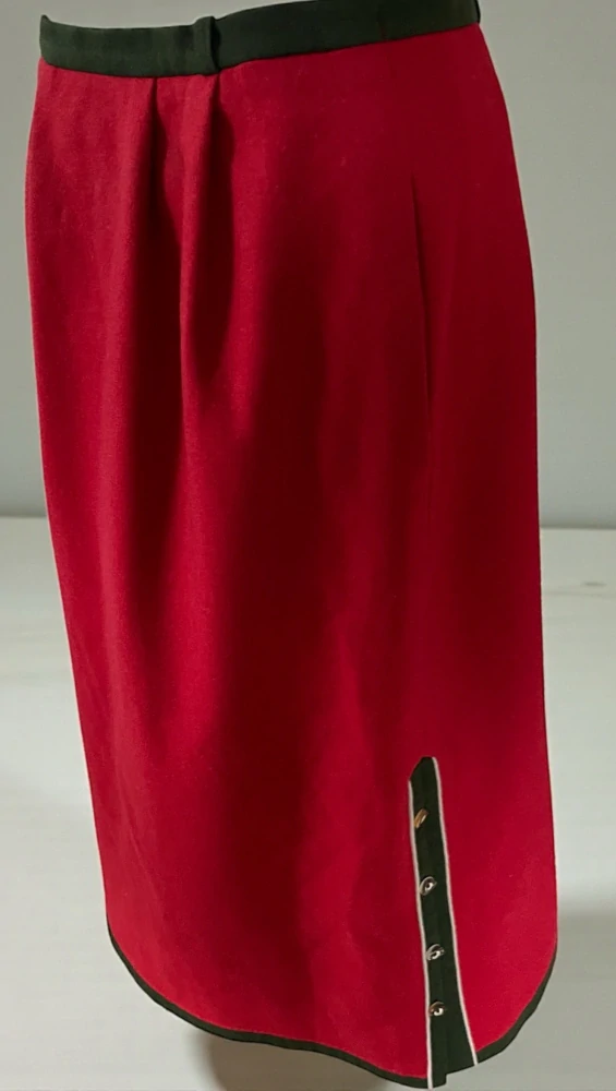 Dámská vlněná sukně v selském stylu vel. 38