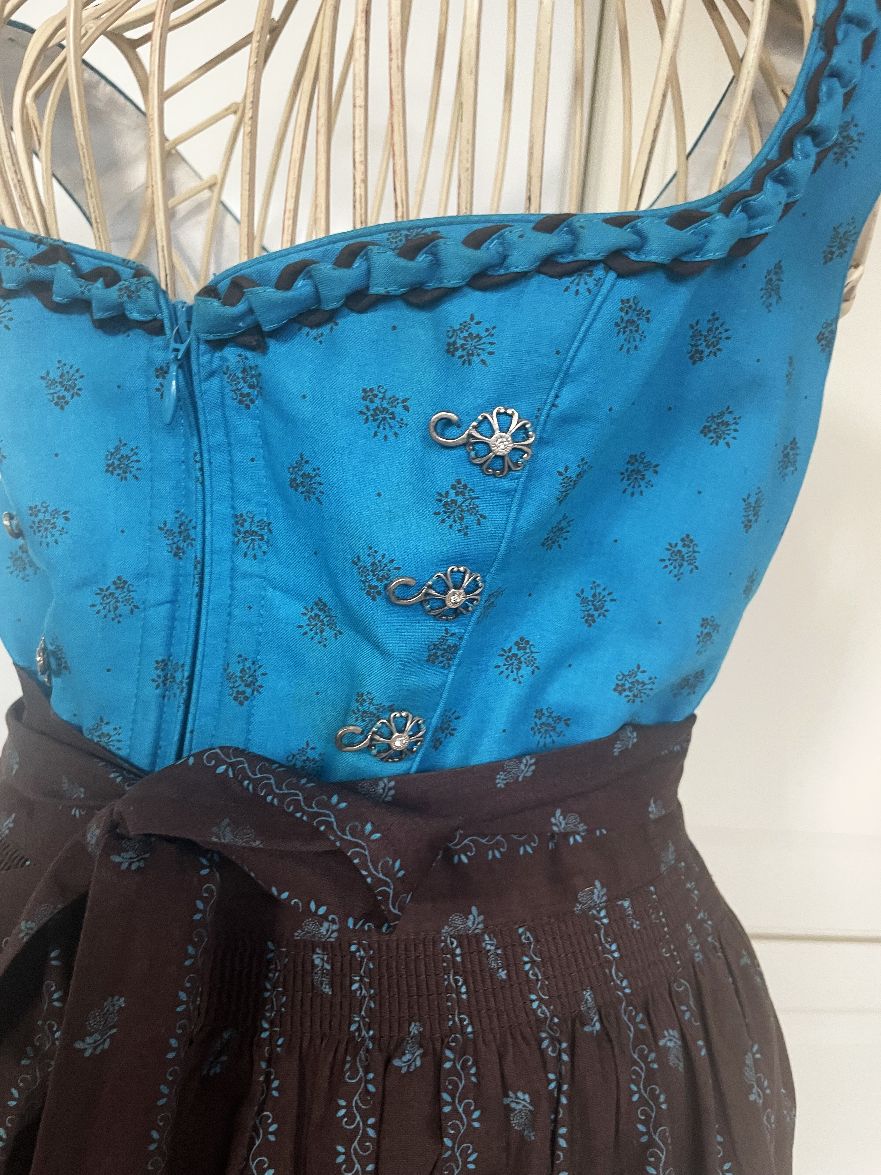Dámské dirndl, selské šaty vel. 40