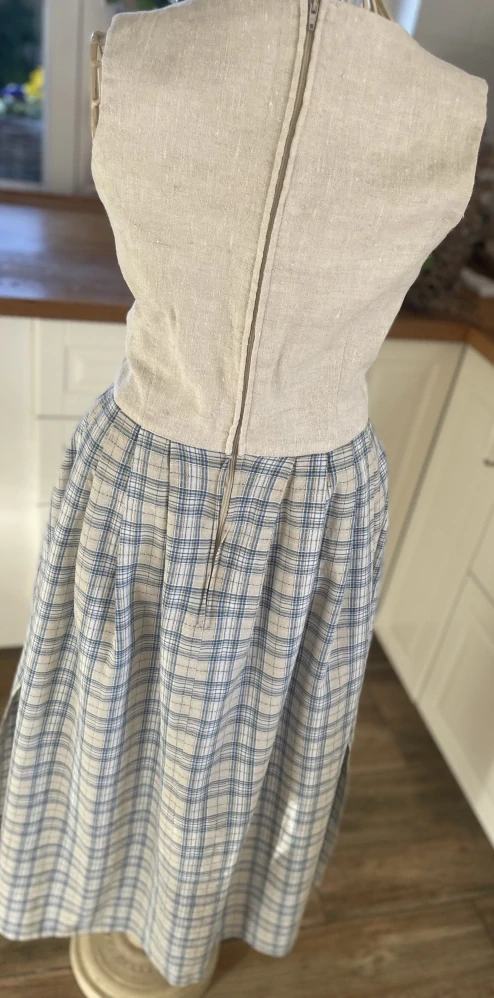 Dámské šaty v selském stylu vel. 38