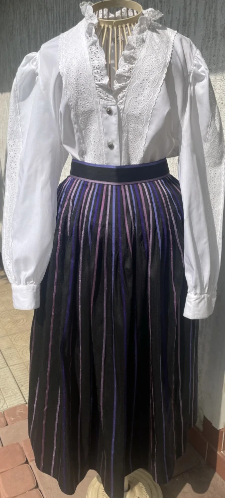 Dámský halenka v dobovém, dirndl, selském stylu vel. 42