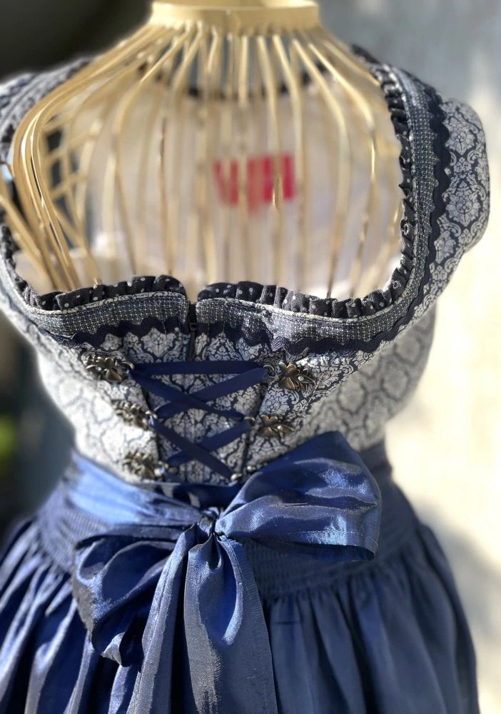 Dámské dirndl šaty, selský styl vel. XS
