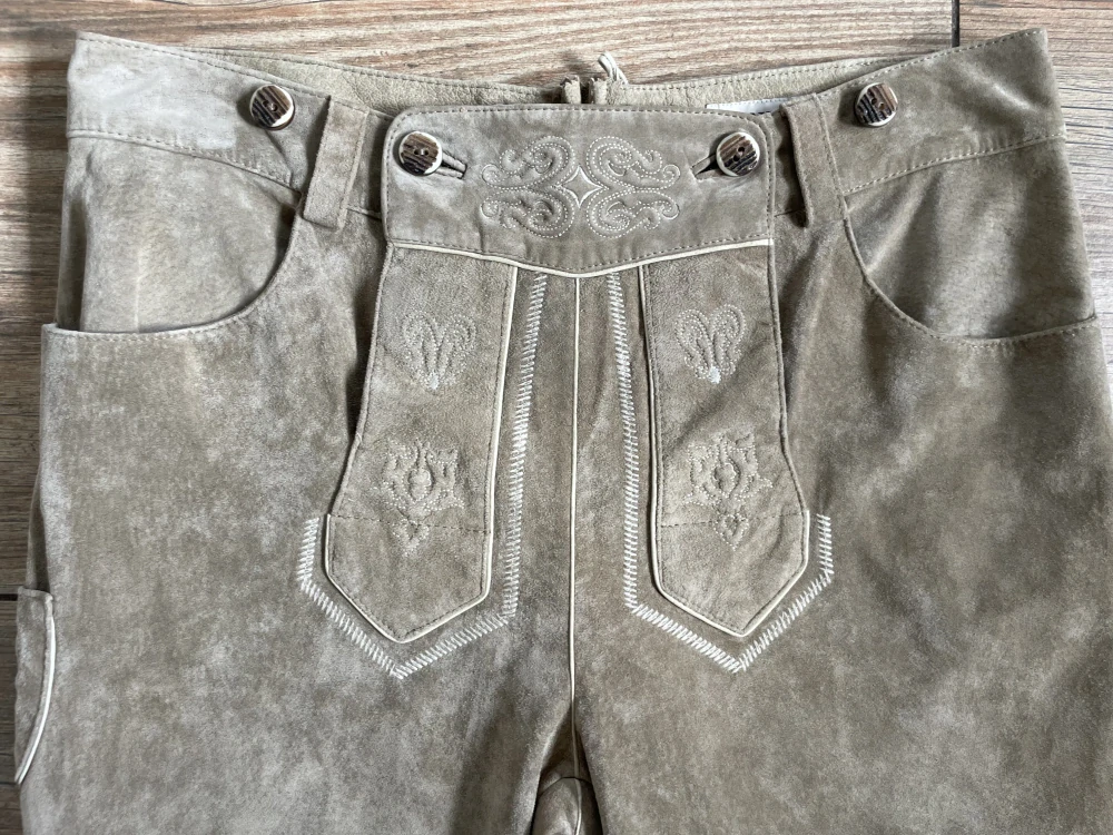 Kožené dirndl selské kraťasy vel. 52
