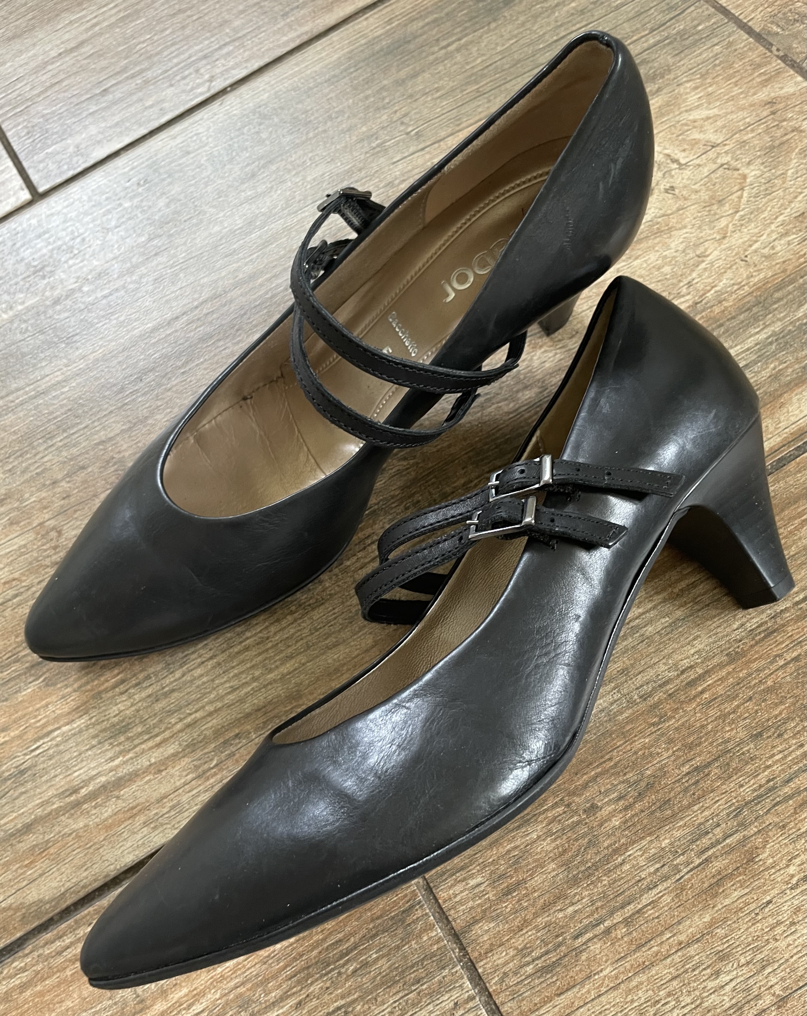 Dámské lodičky v dobovém stylu vel. vel. 5