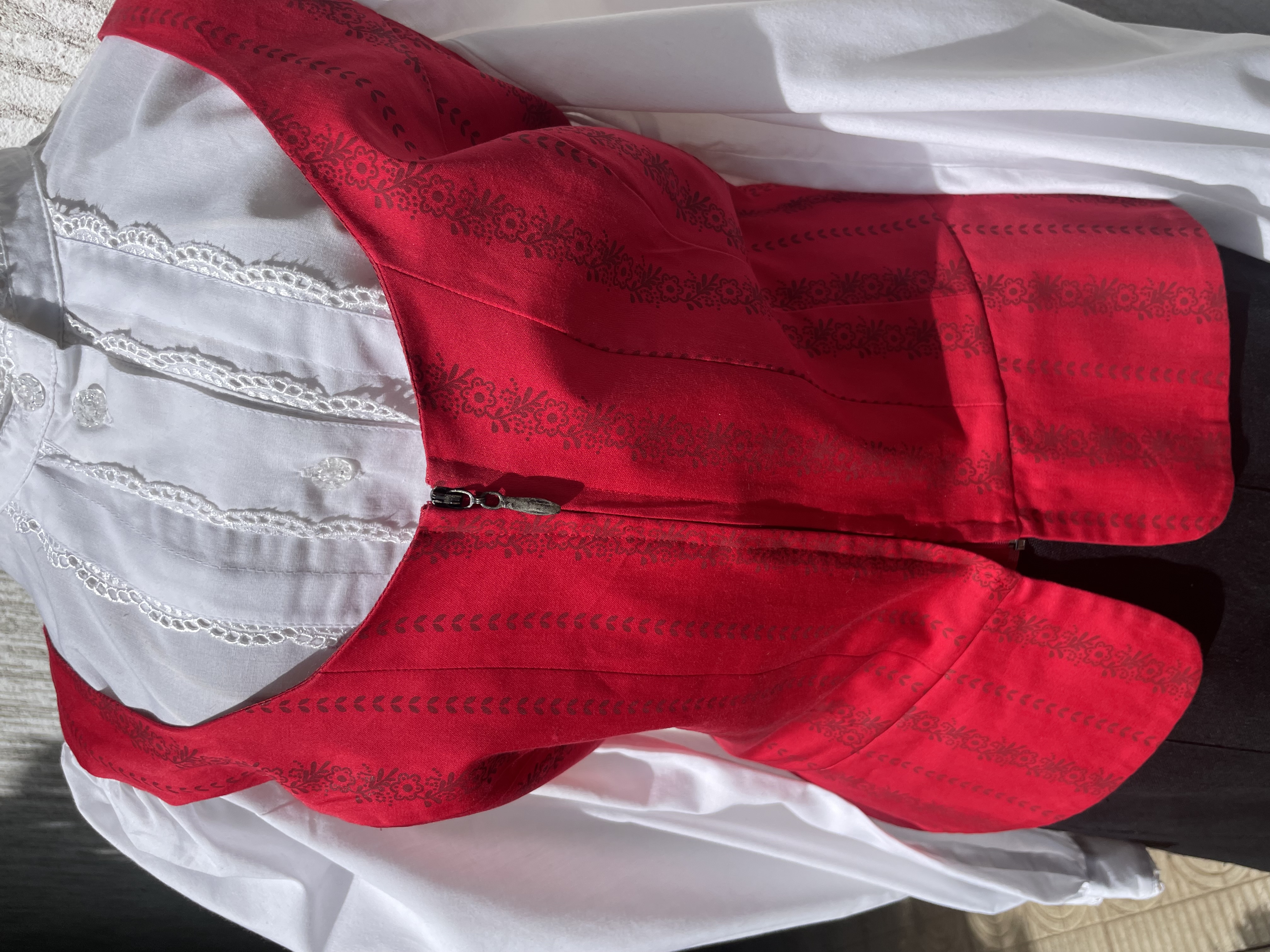 Dámský selský živůtek vel. 40