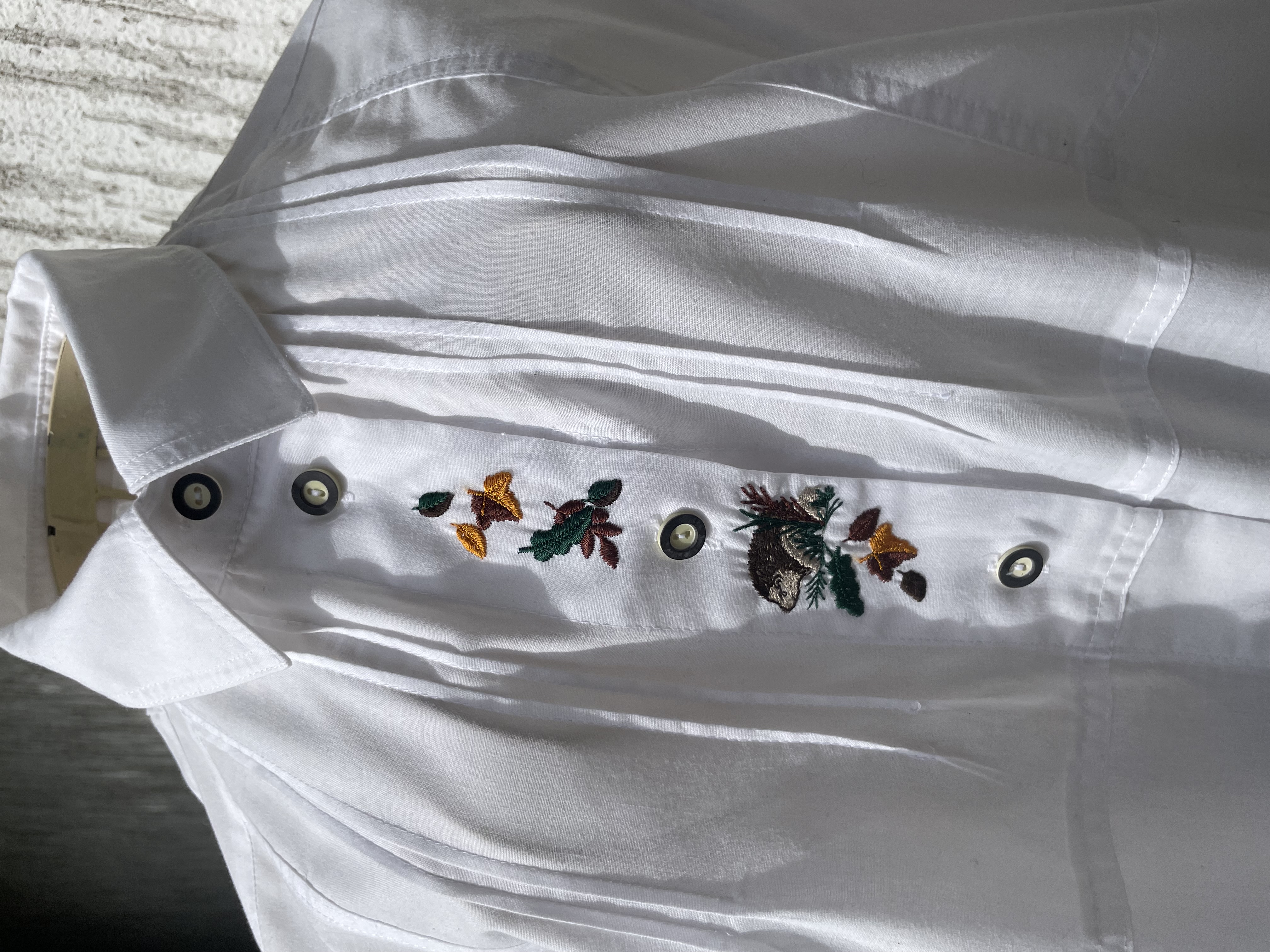 Dámská halenka v mysliveckém, selském stylu vel. 42