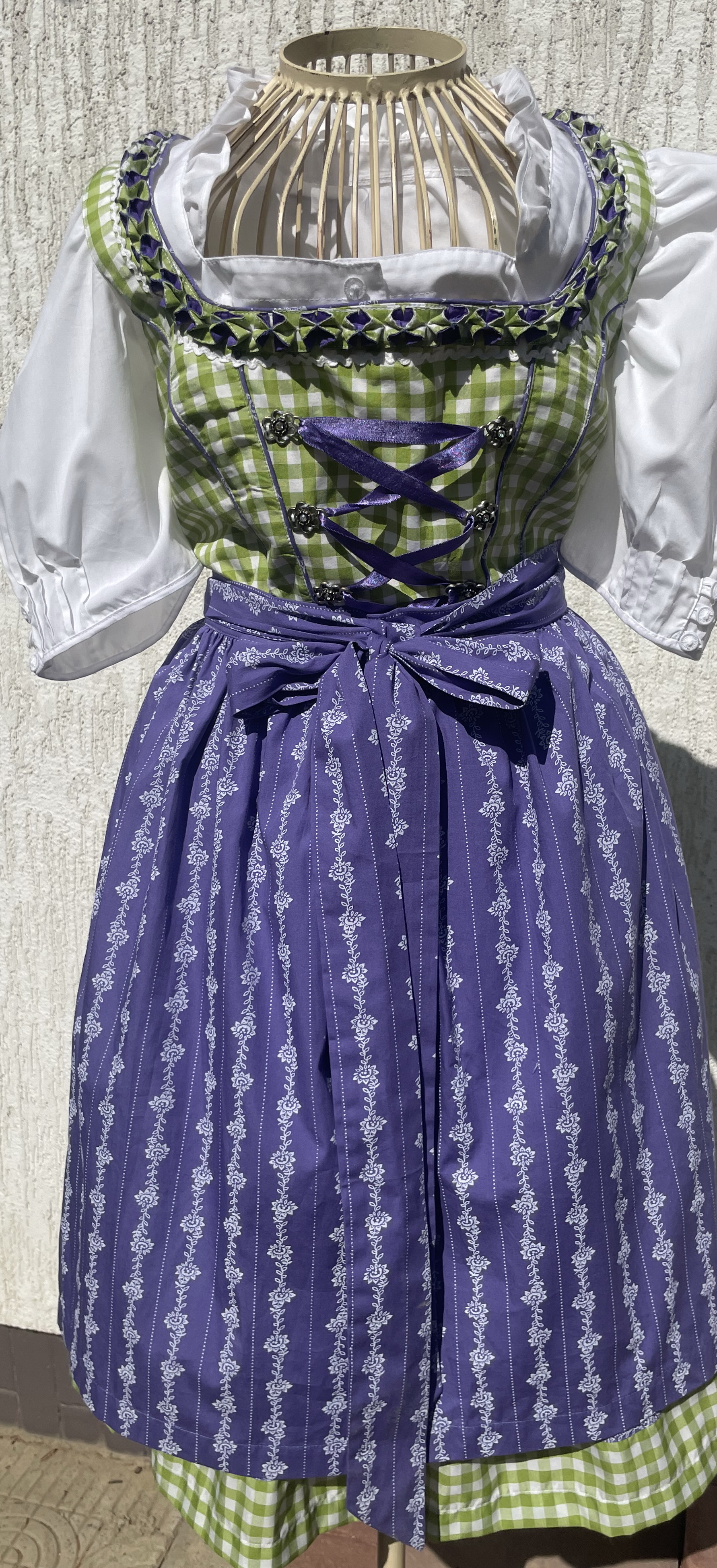 Dámské šaty dirndl selský styl vel. 42