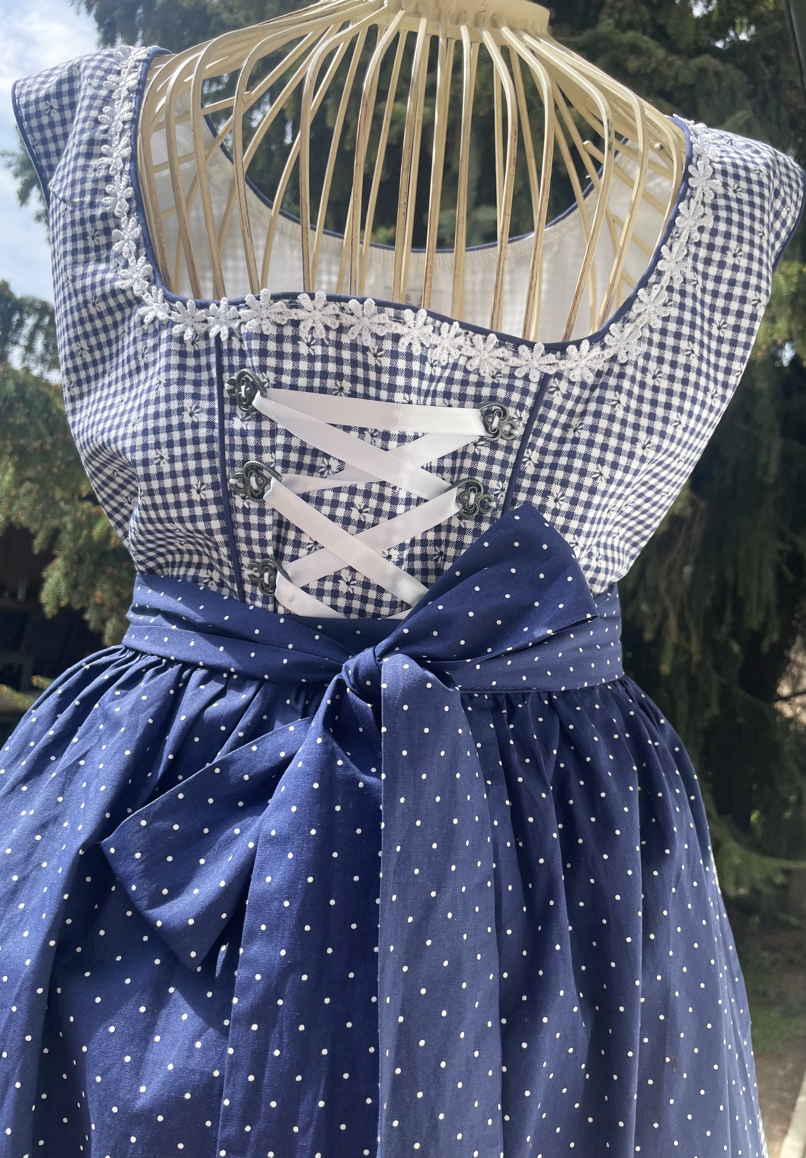 Dámské dirndl šaty selský styl vel. 42