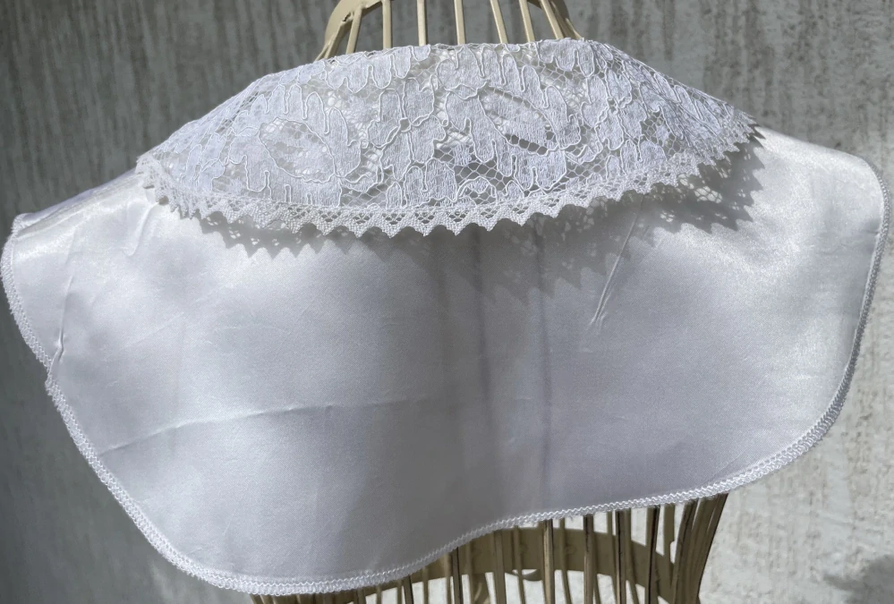 Dámský elegantní límeček