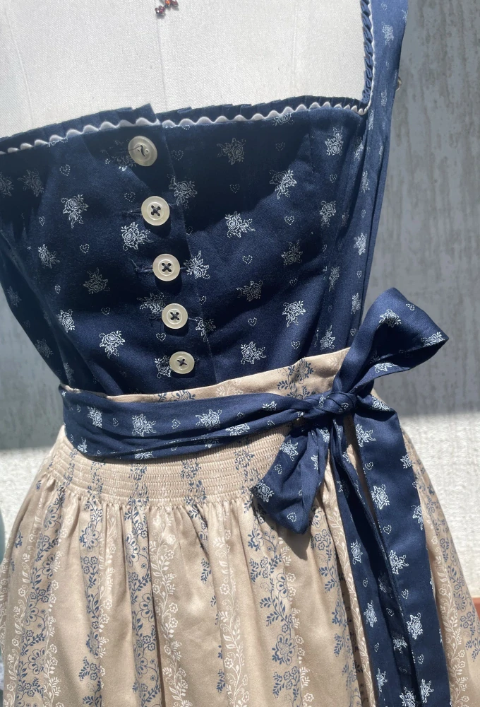 Dámské šaty dirndl selský styl vel. 40/42
