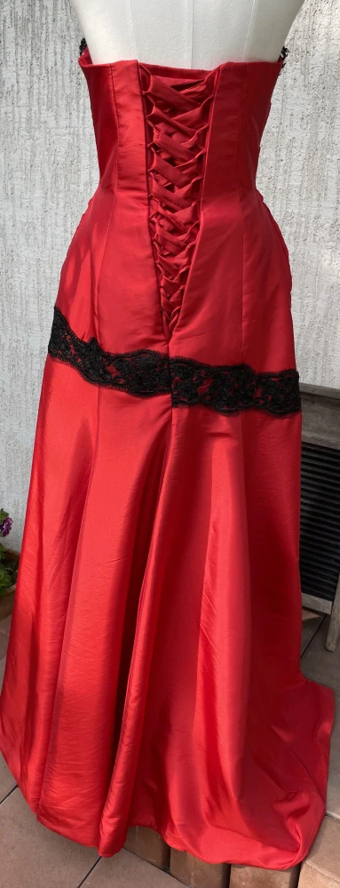 Dámské elegantní šaty alá gotická hraběnka, španělaká slechtična vel. 38
