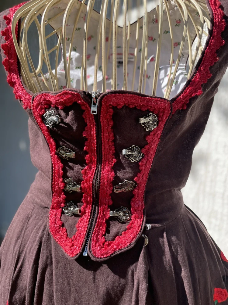 Dámské dirndl šaty vel. XS