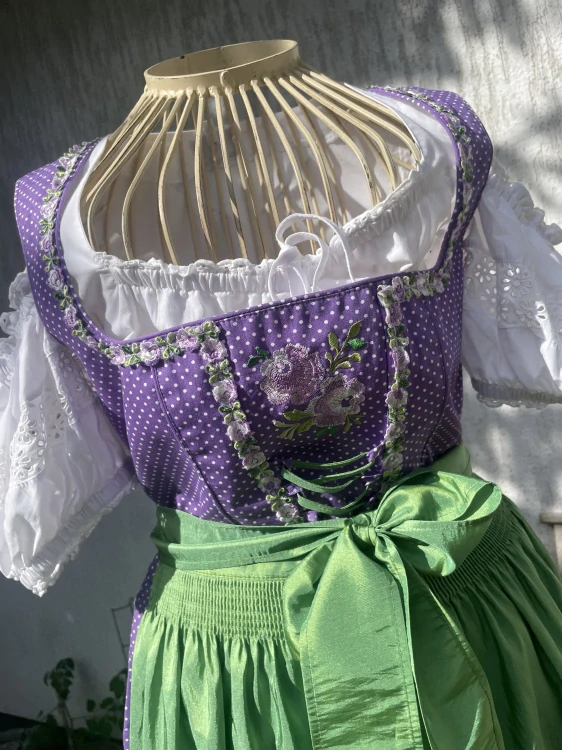 Dámské šaty dirndl selský styl vel. 38