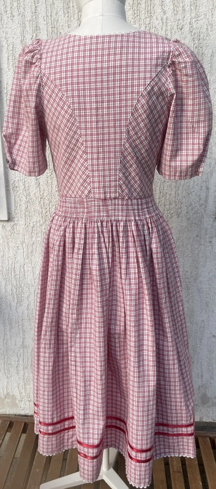 Dámské šaty v selském, country  stylu vel. 36/38