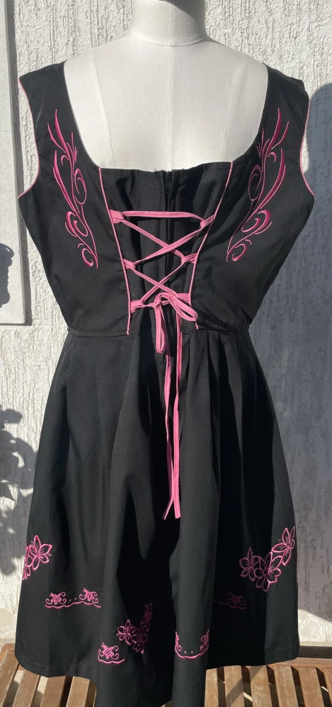 Dámské dirndl šaty se zástěrou vel. 42/44