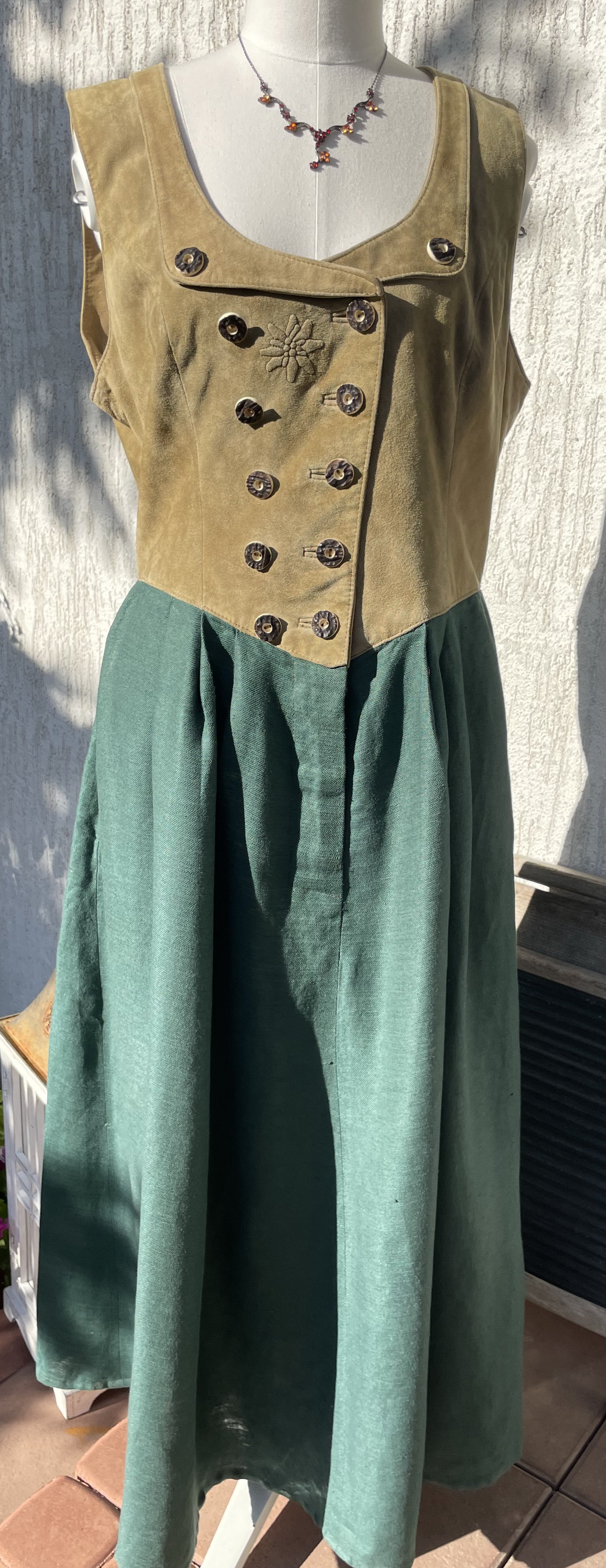 Dámské šaty v dobovém, selském, country, vintage stylu vel. 40/42