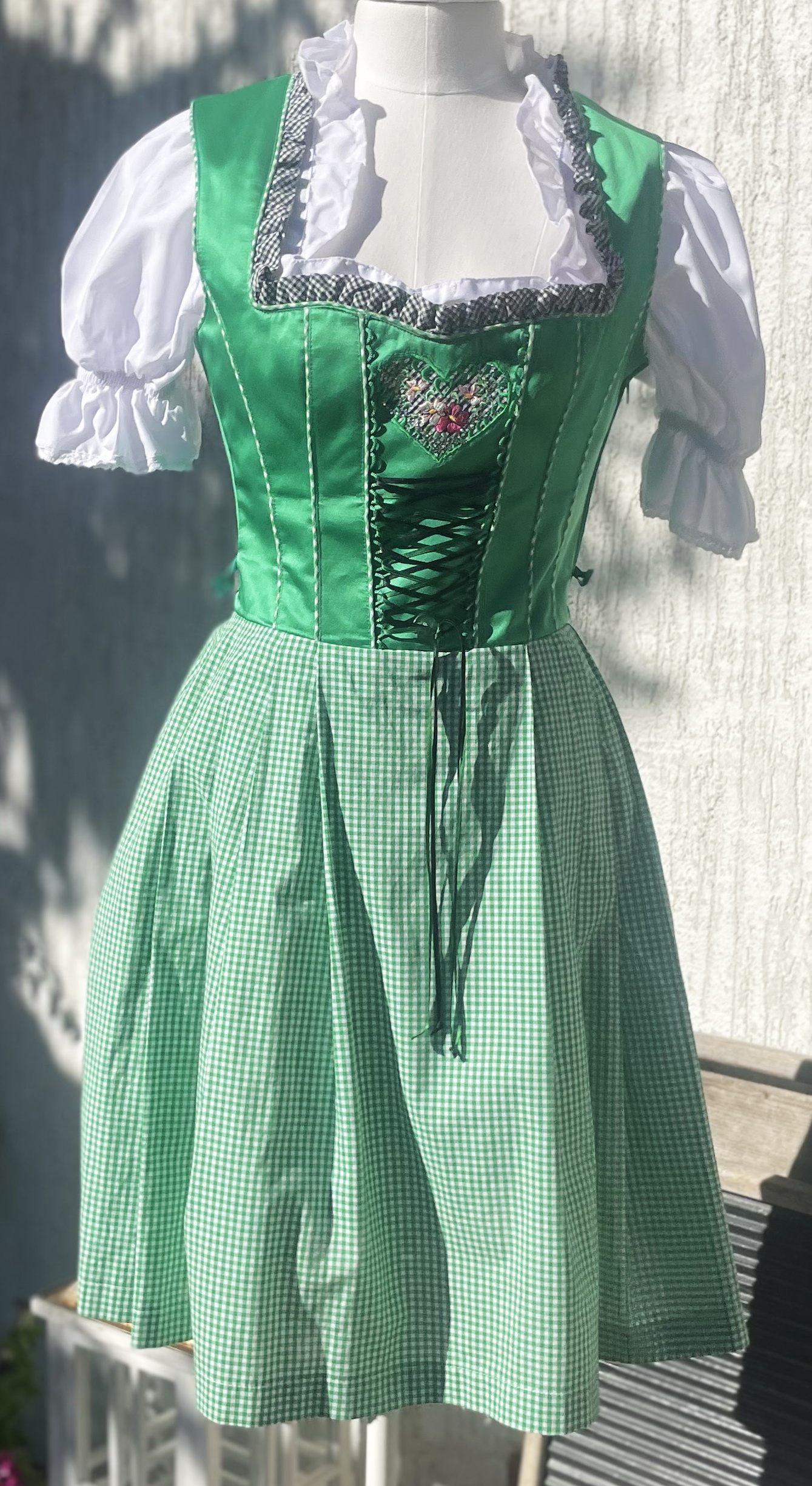 Dámské dirndl šaty selský styl Oktoberfest vel. 36