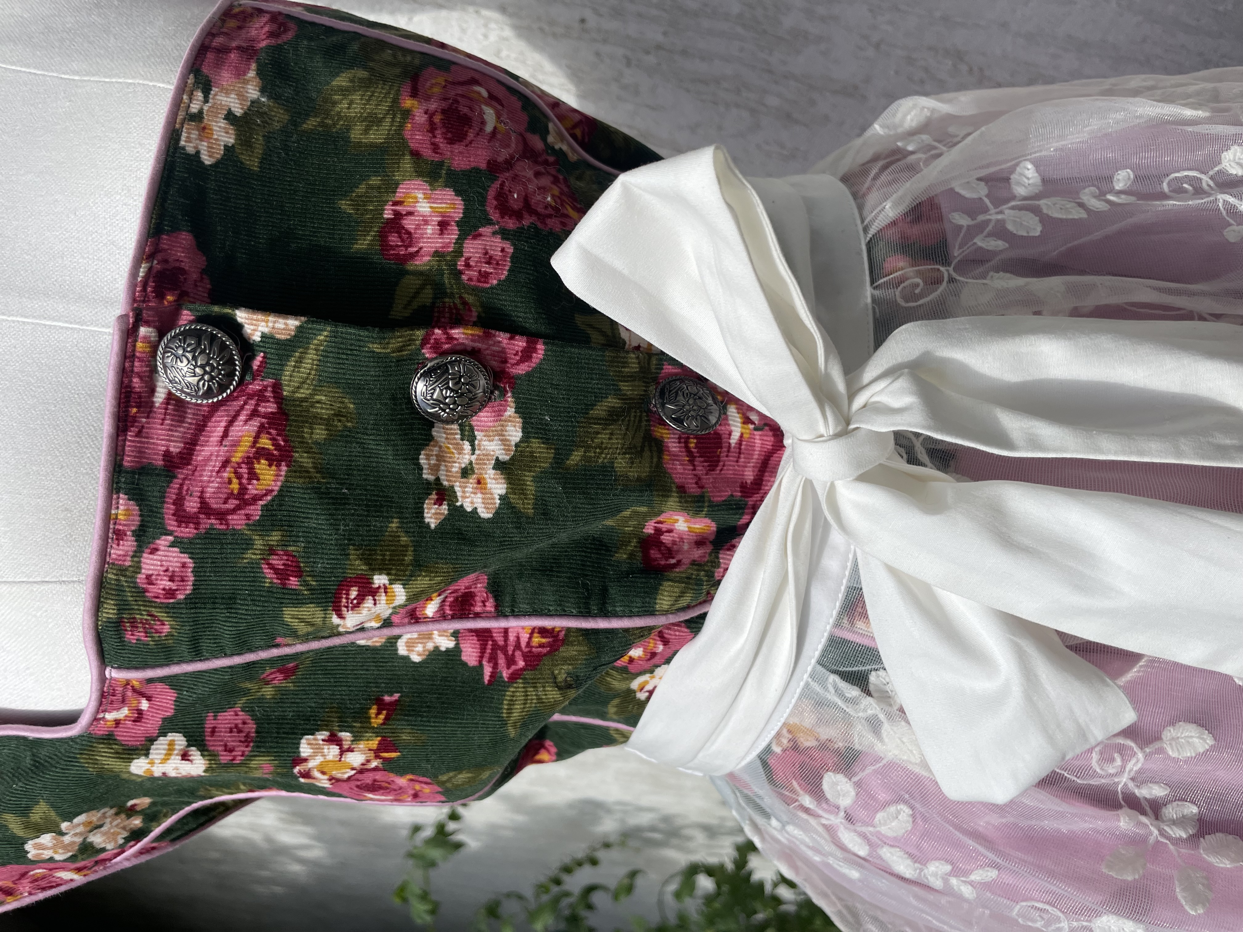 Dámské dirndl šaty v selském stylu vel. 46