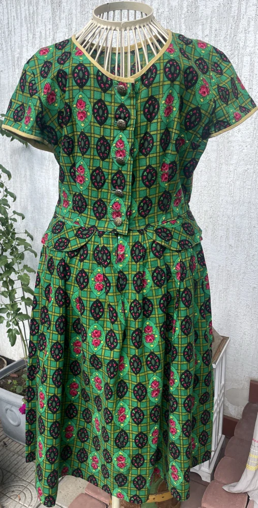 Dámské šaty v dobovém, vintage stylu vel. 36/38