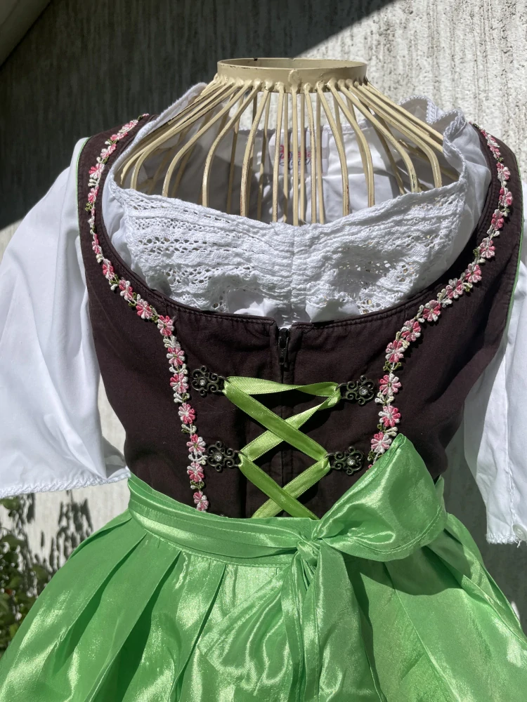Dámské dirndl šaty selský styl vel. 36
