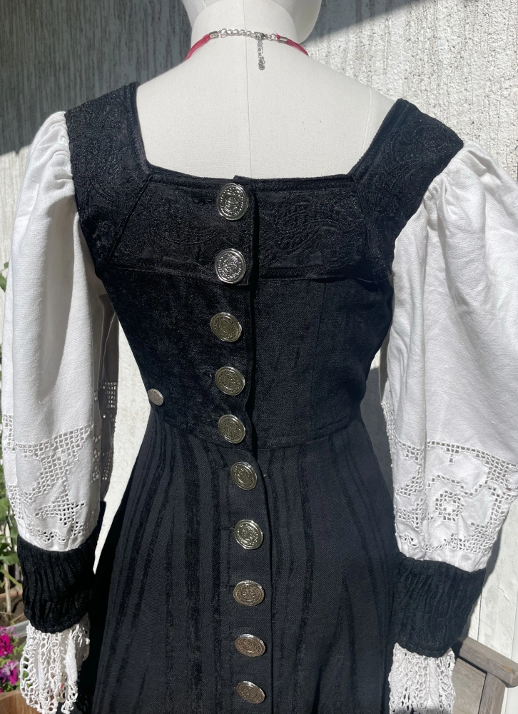 Dámské šaty v selském, dobovém, vintage, country stylu vel. 36/38