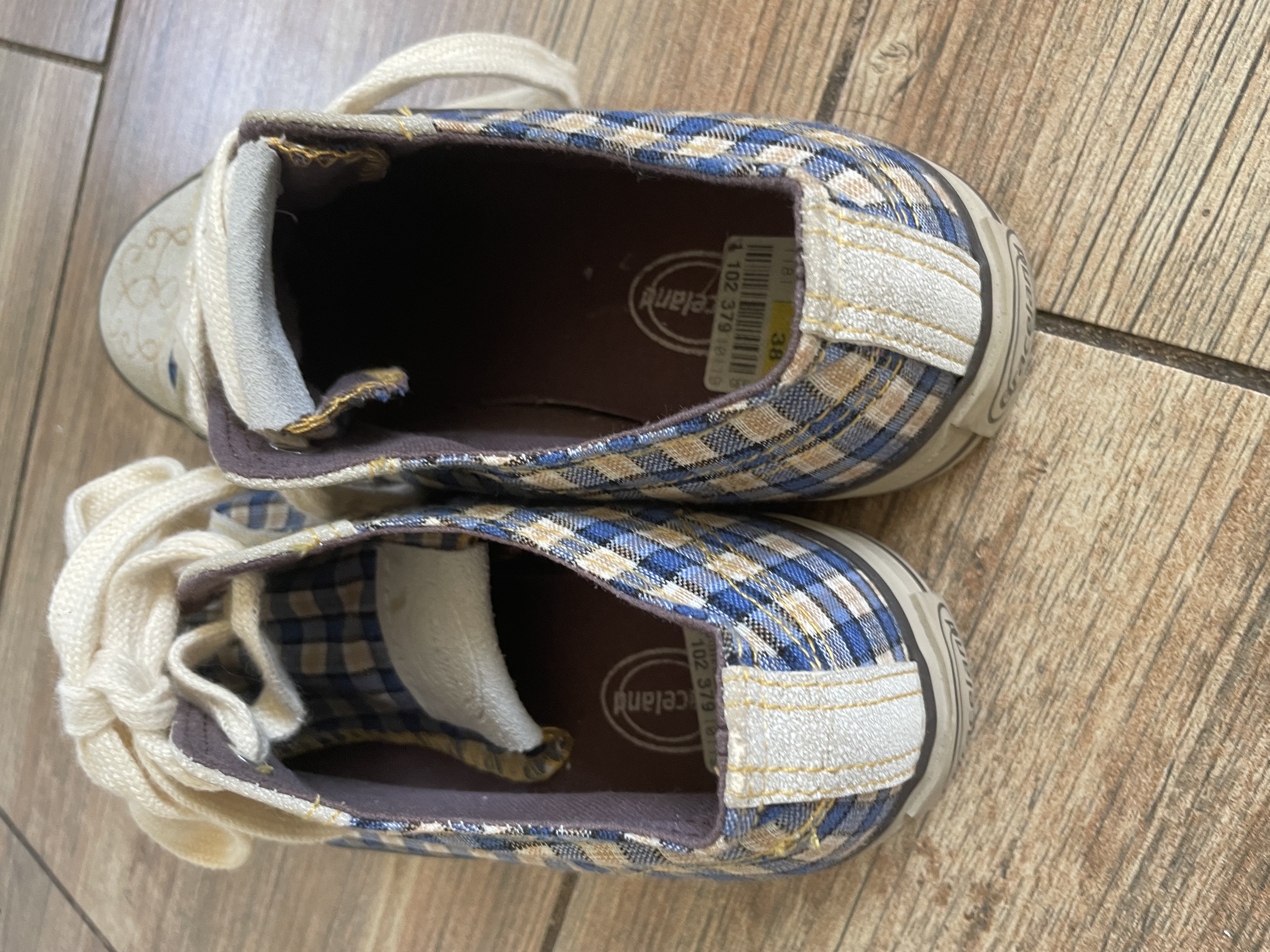 DÍVČÍ DÁMSKÉ TENISKY V DIRNDL, SELSKÉM STYLU