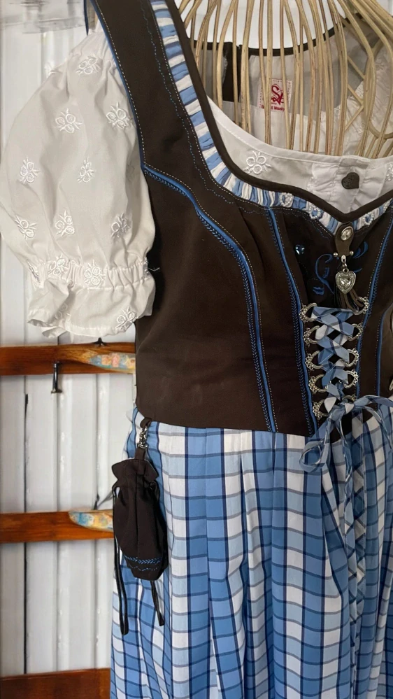 dámské šaty s halenkou v dirndl, selském stylu vel. 40/42