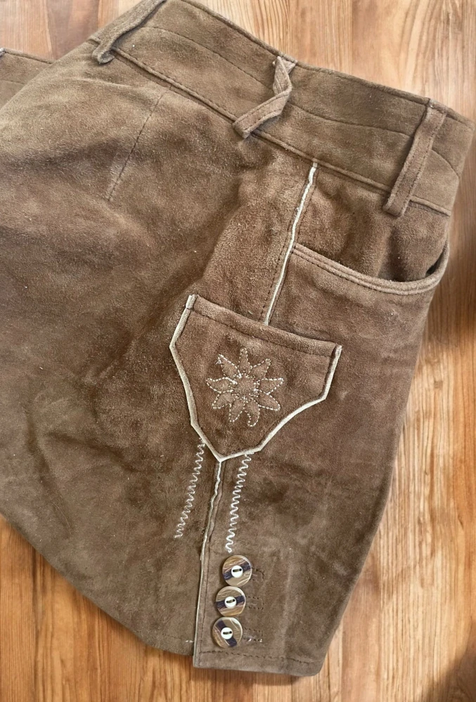 dámské kožené dirndl, selské kraťasy vel. 42