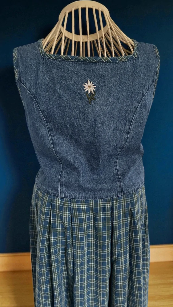 Dámské šaty v selském, vintage, country stylu vel. 38