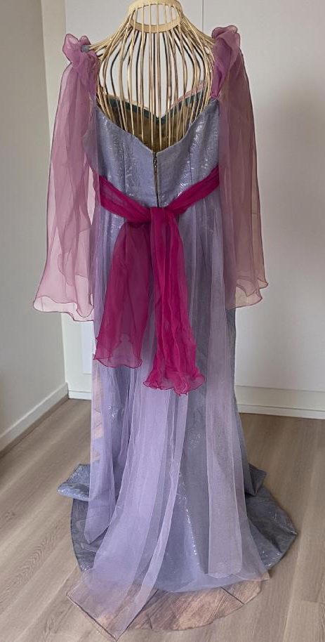 karnevalový kostým šaty v historickém stylu vel. 36