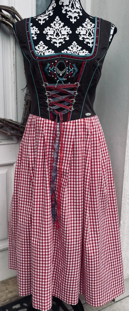 Dámské šaty v dirndl selském stylu vel. 44