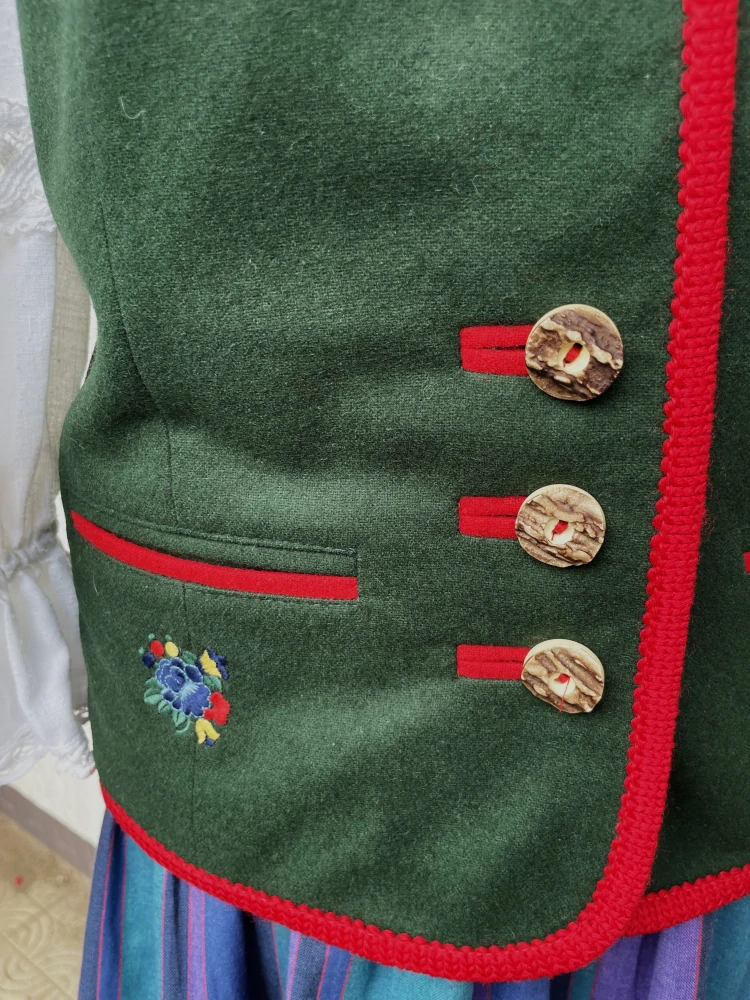 Dámská dobová vesta, vestička vel.40