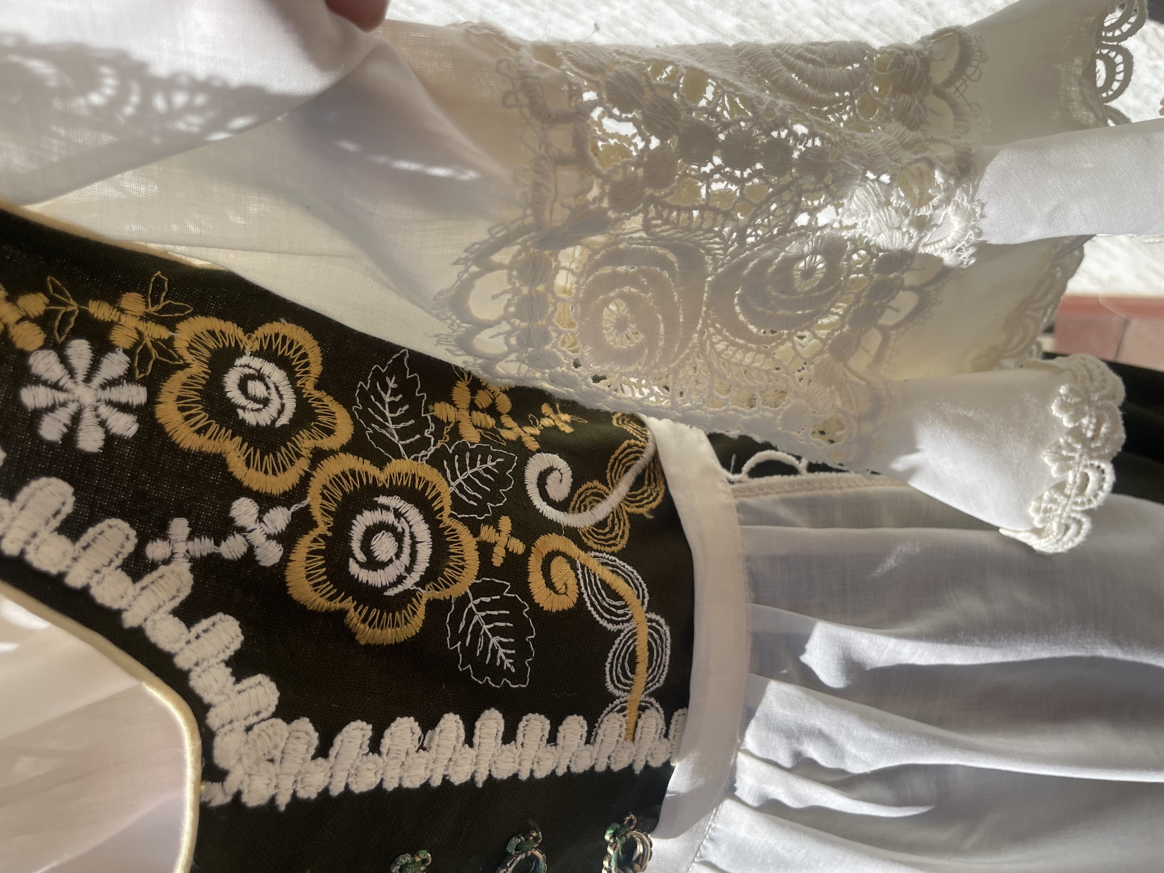 Dámské šaty dirndl selský styl vel. 40