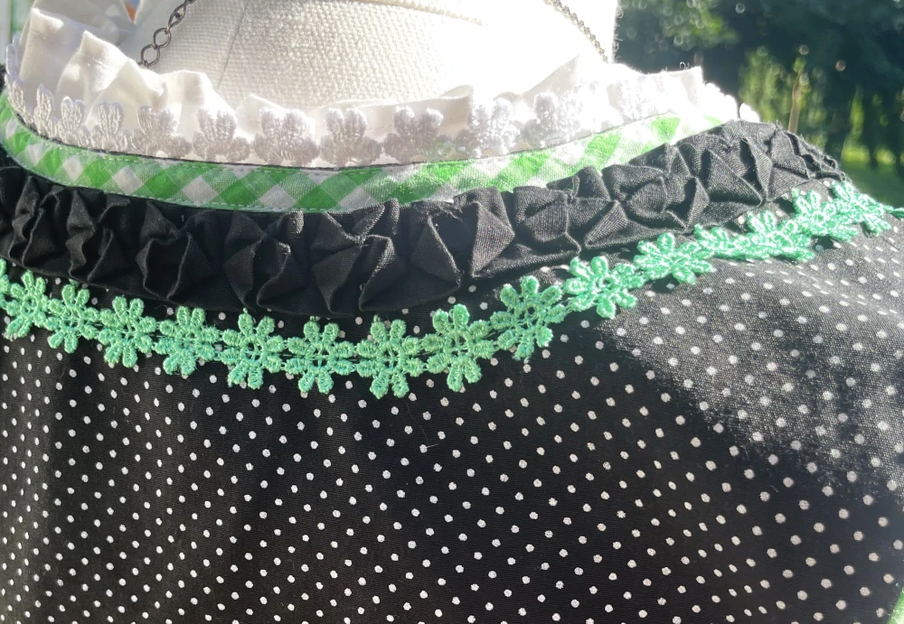 Dámské šaty dirndl selský styl vel. 40