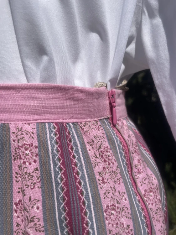 Dámská sukně v selském, dirndl stylu vel. 38/40