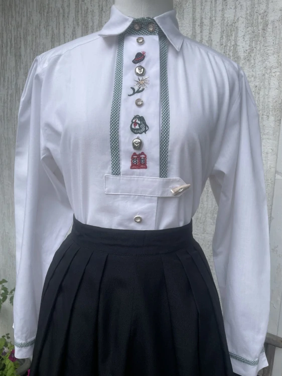 Dámská halenka v selském, alpském stylu 