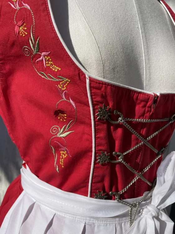 Dámské dirndl šaty selský styl vel. 40