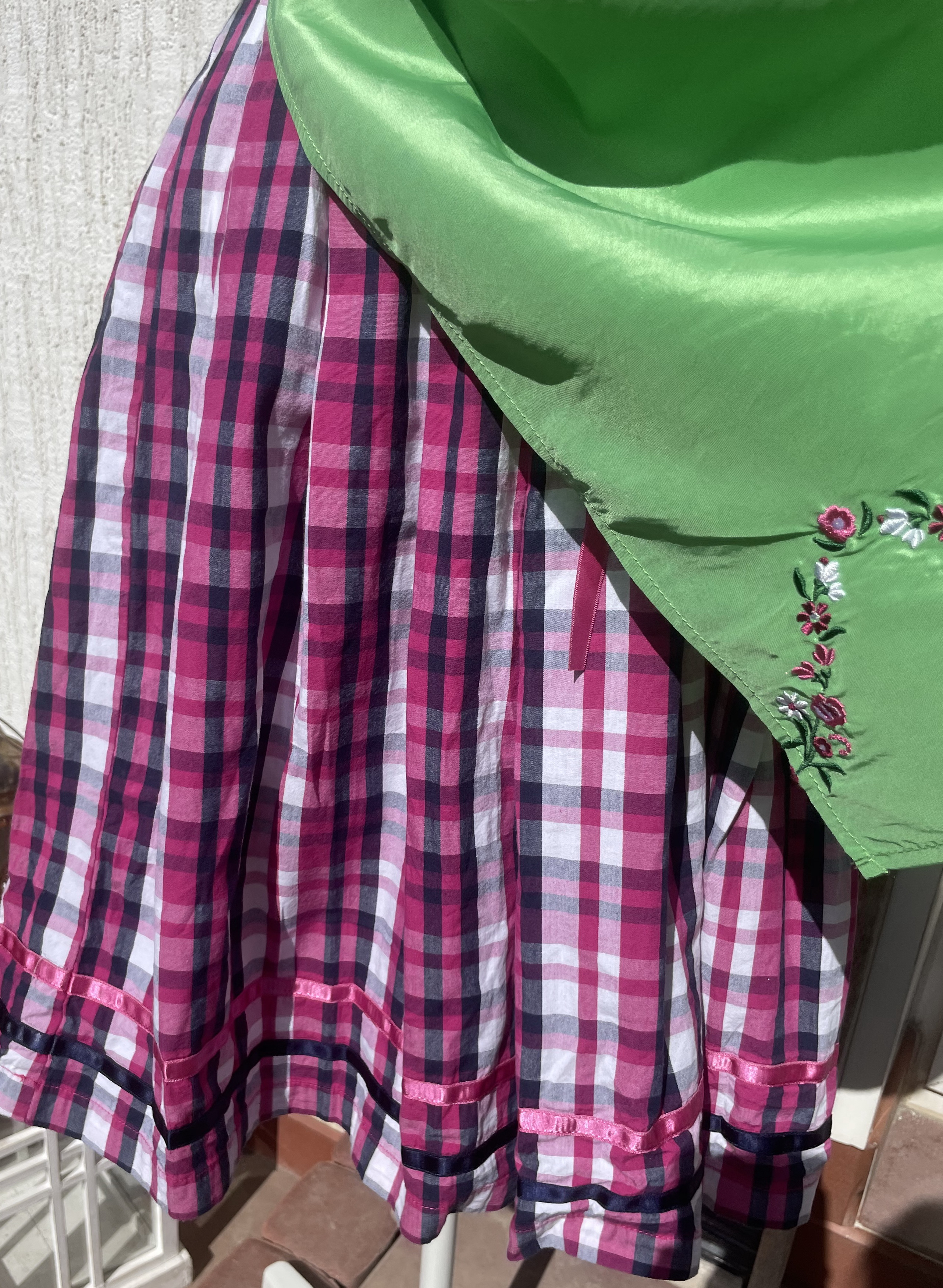 Dámské šaty DIRNDL selský styl Oktoberfest vel. 36