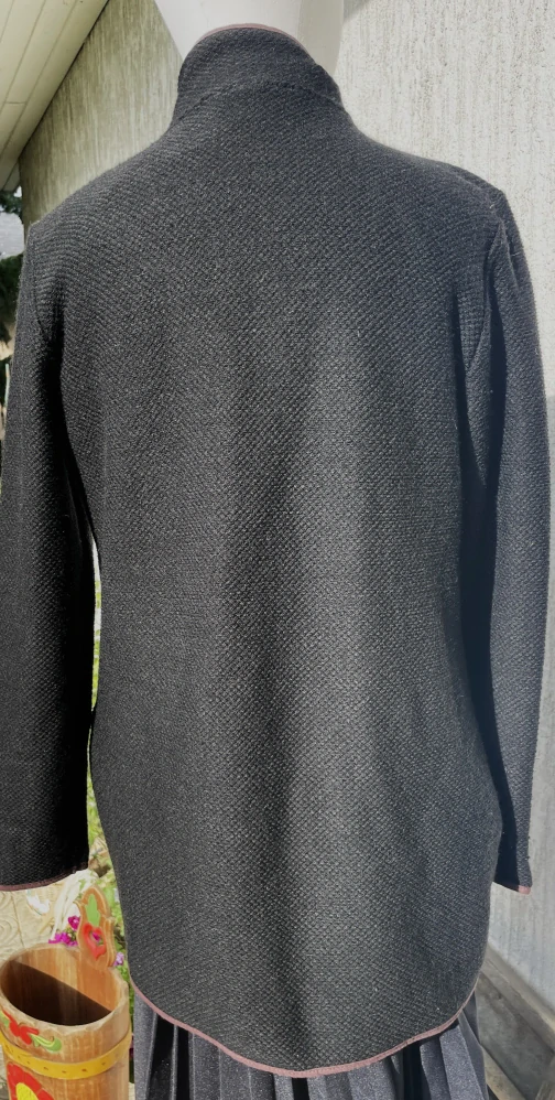 Dámský svetr, kabátek v selském, vintage stylu vel. 40