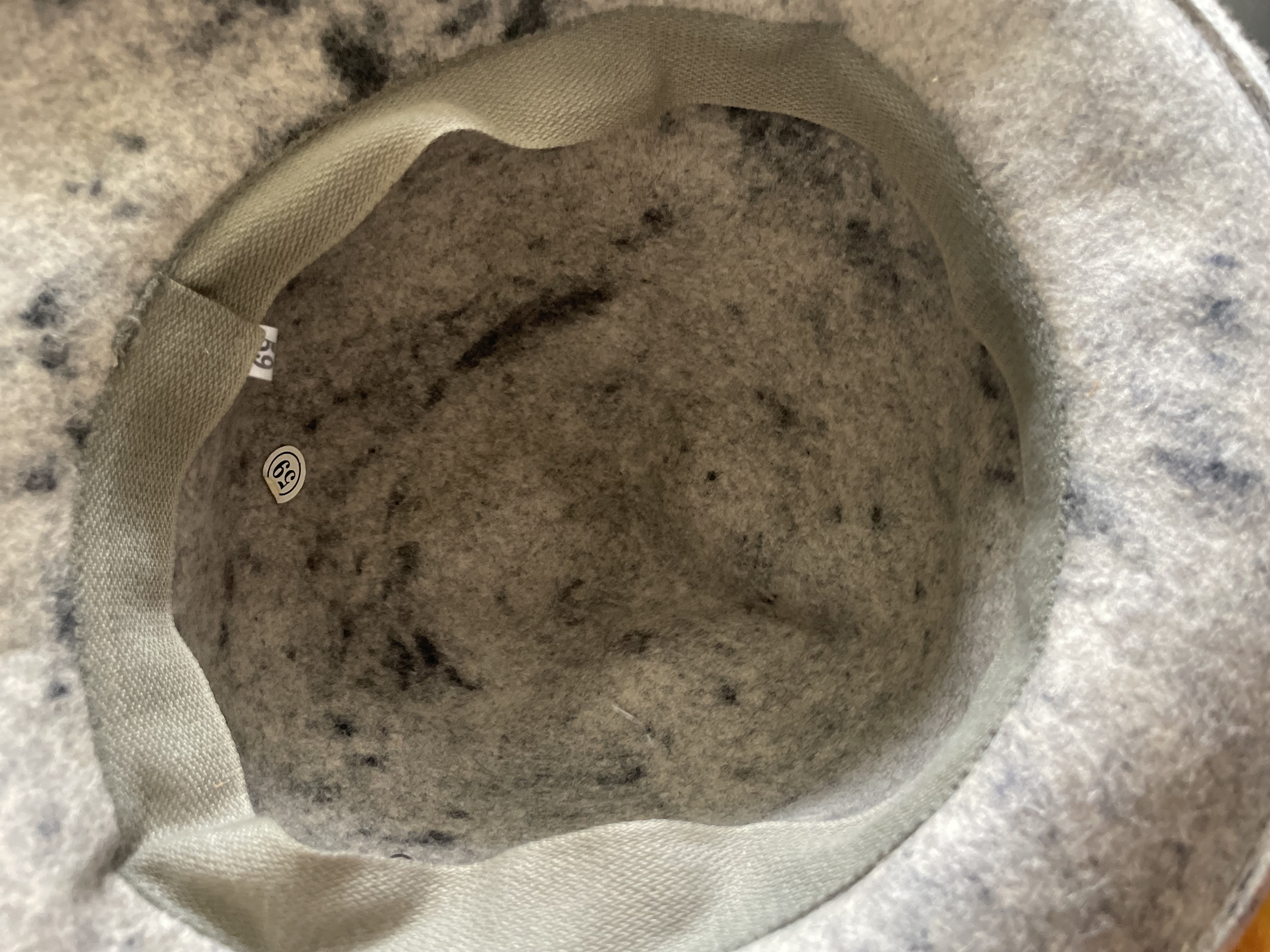 Pánský klobouk v selském, mysliveckém stylu 