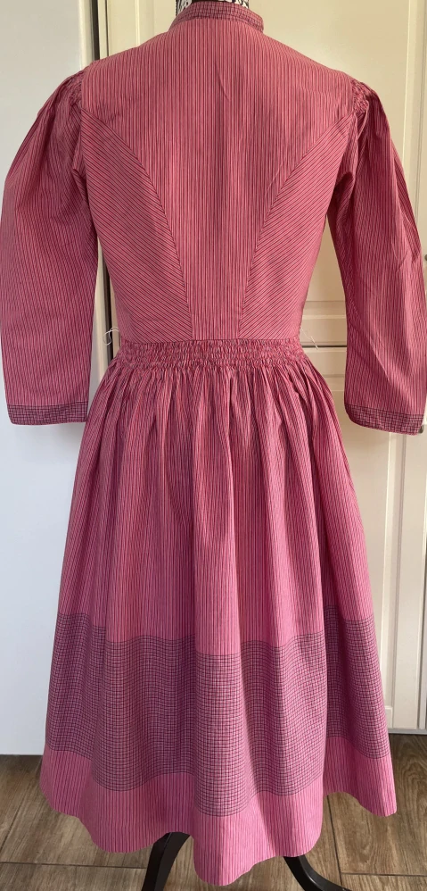 Dámské dirndl, selské šaty vel. 38
