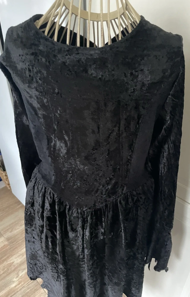 Karnevalový kostým šaty čarodějnice, vědma, dobový styl vel.38