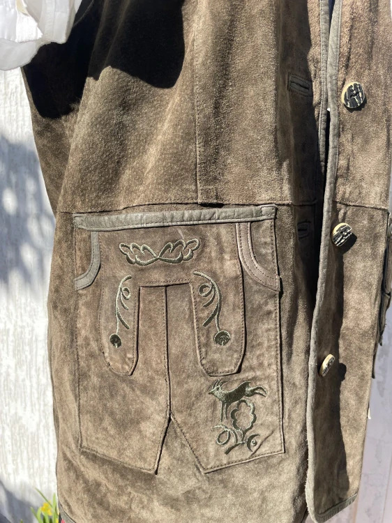 Dámská kožená vesta v selském, mysliveckém stylu ve. 44