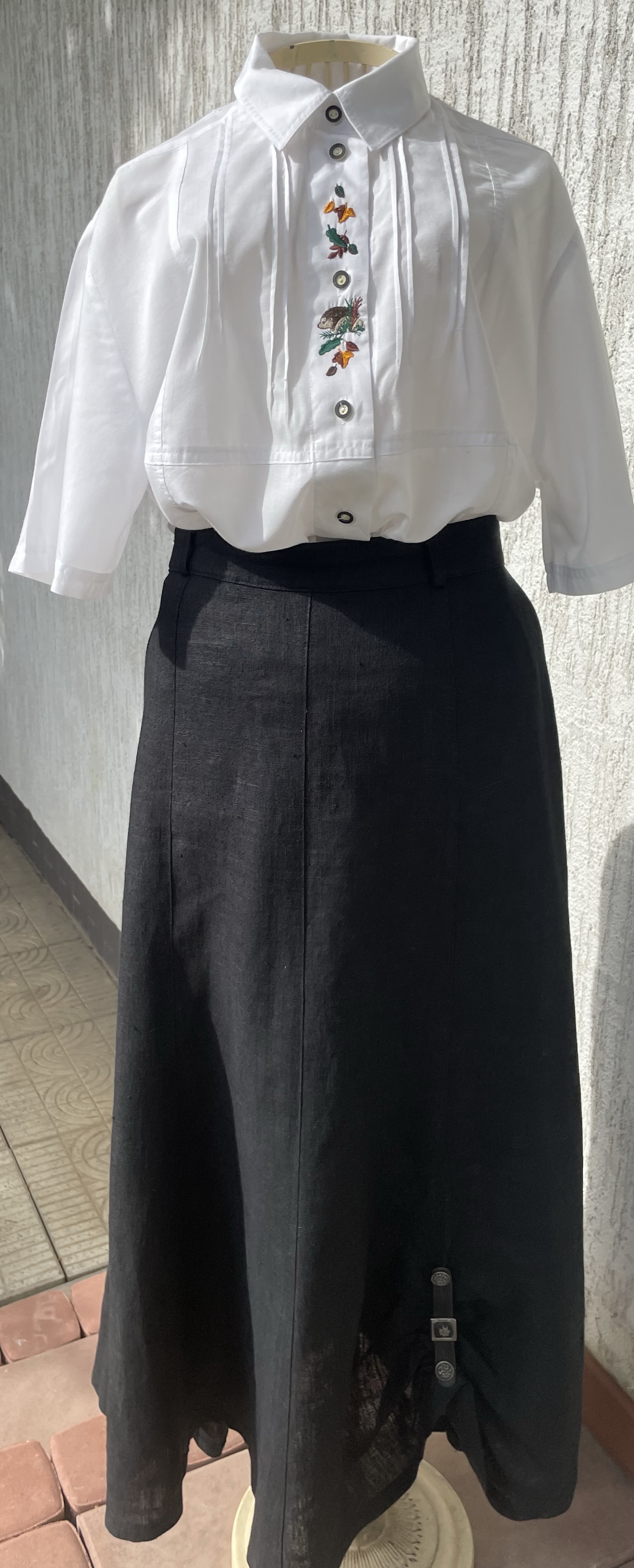 Dámská halenka v mysliveckém, selském stylu vel. 42